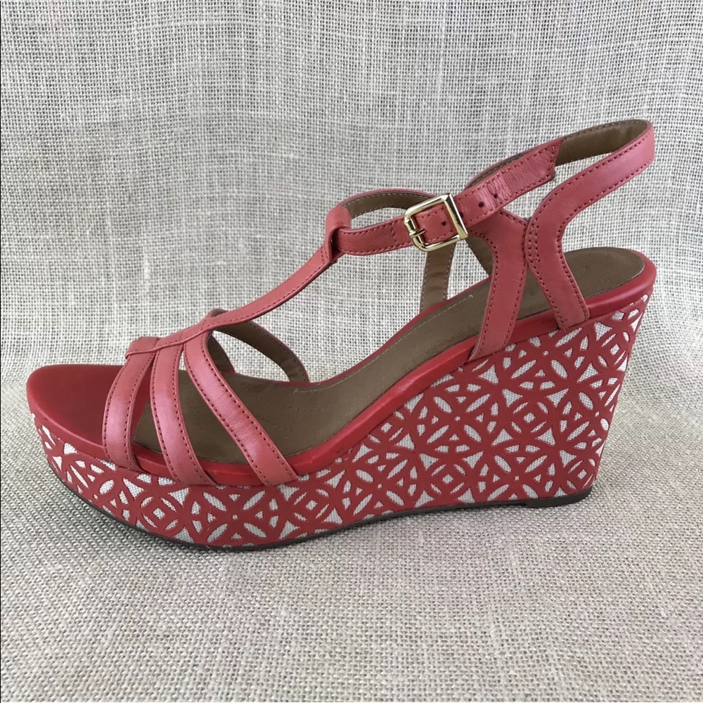 💰💰SOLD!💰💰$39    Clarks Sandal 10M - Picture 2 of 8